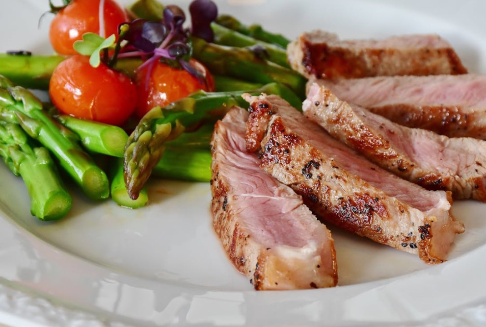 risks of eating non-vegetarian food everyday