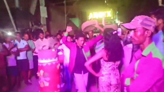 Nagin dance in barat