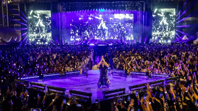Enrique Iglesias Mumbai concert